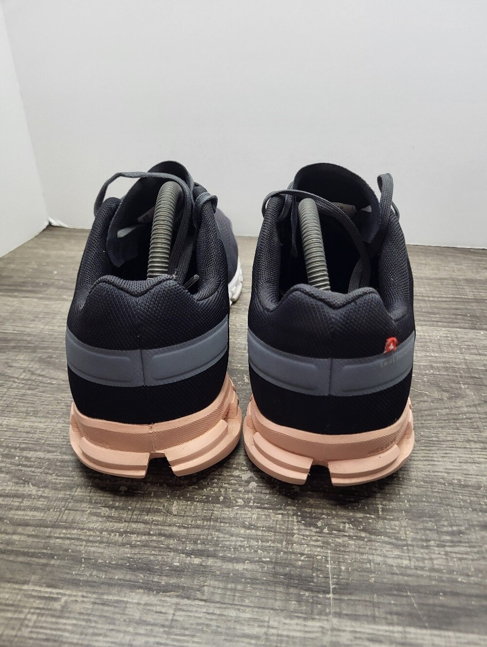 On Cloud Cloudflow Running Shoes Sneakers Women's Size 11 Pink Black Gray - Picture 5 of 10